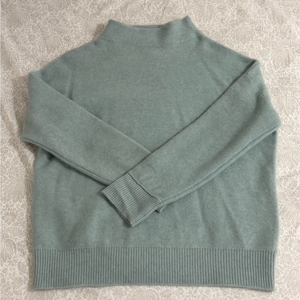 Cashmere Sea Green Women’s Turtleneck Sweater